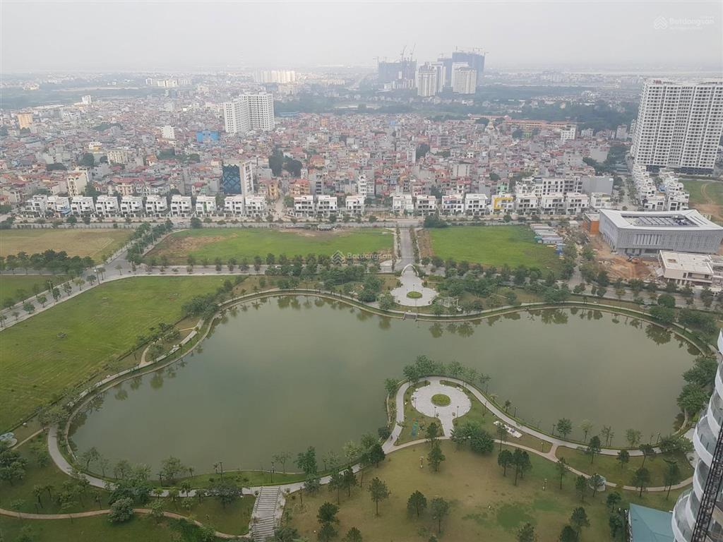 Cho thuê căn hộ cao cấp  3 ngủ  view hồ, căn góc  tầng cao. tại tòa n01  t5 ngoại giao đoàn