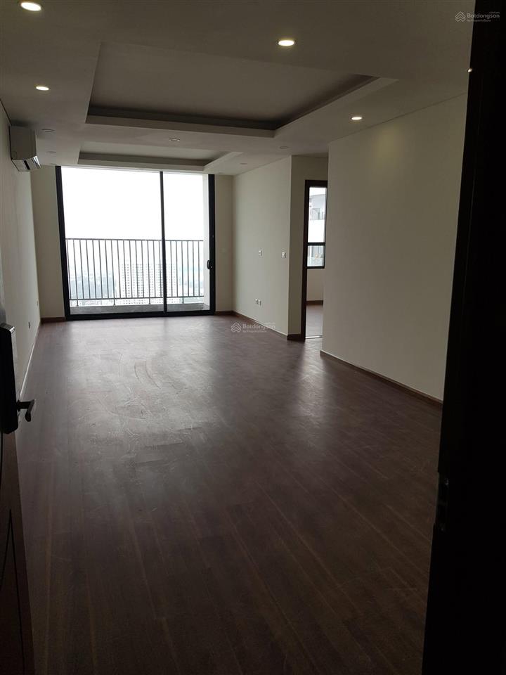Cho thuê căn hộ cao cấp  3 ngủ  view hồ, căn góc  tầng cao. tại tòa n01  t5 ngoại giao đoàn