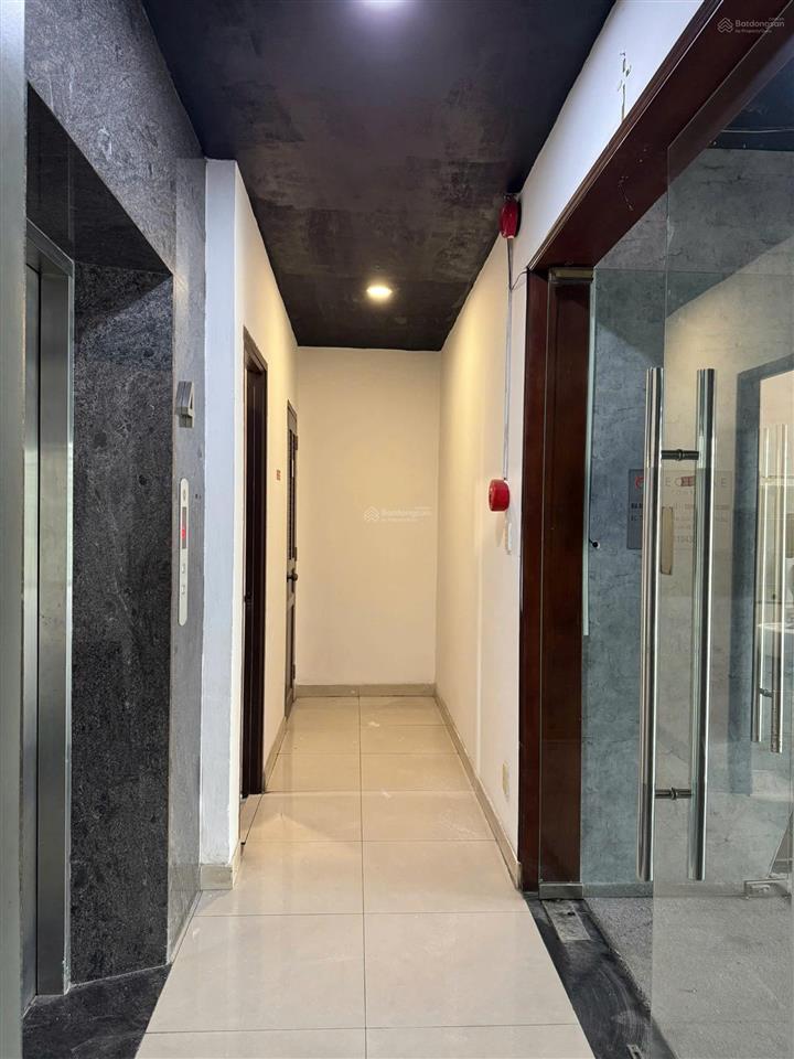 Chính chủ vp 100m  chỉ 26 tr/th  trần quốc toản q3, sàn vuông đẹp