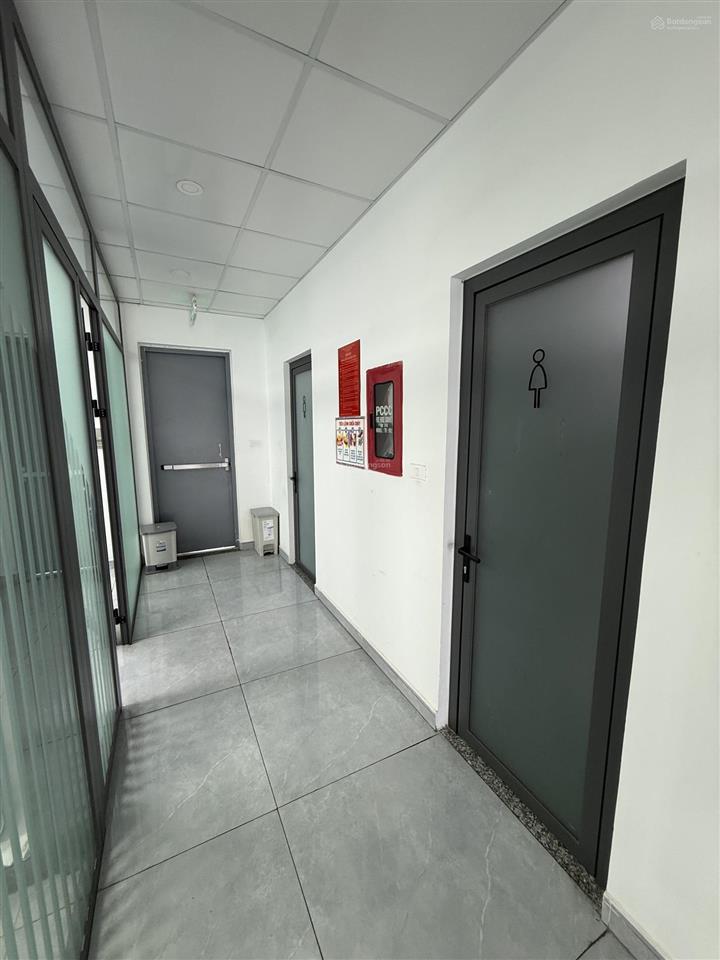Chính chủ vp 40m2  giá chỉ 15tr  nguyễn văn trỗi phú nhuận