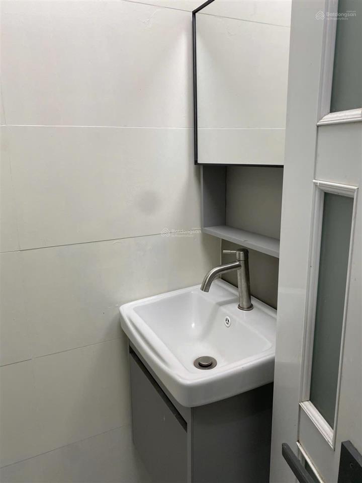Bán nhà đoàn thị điểm 5pn khép kín, thu 40tr/th, xe hơi vào nhà