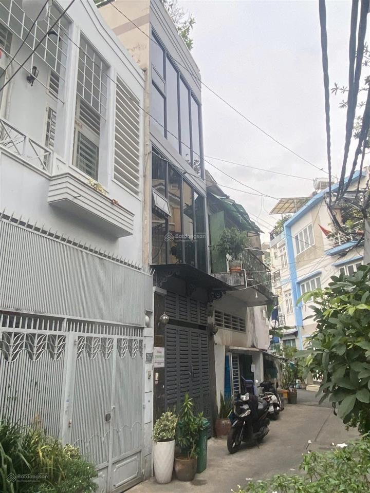 Bán nhà đoàn thị điểm 5pn khép kín, thu 40tr/th, xe hơi vào nhà