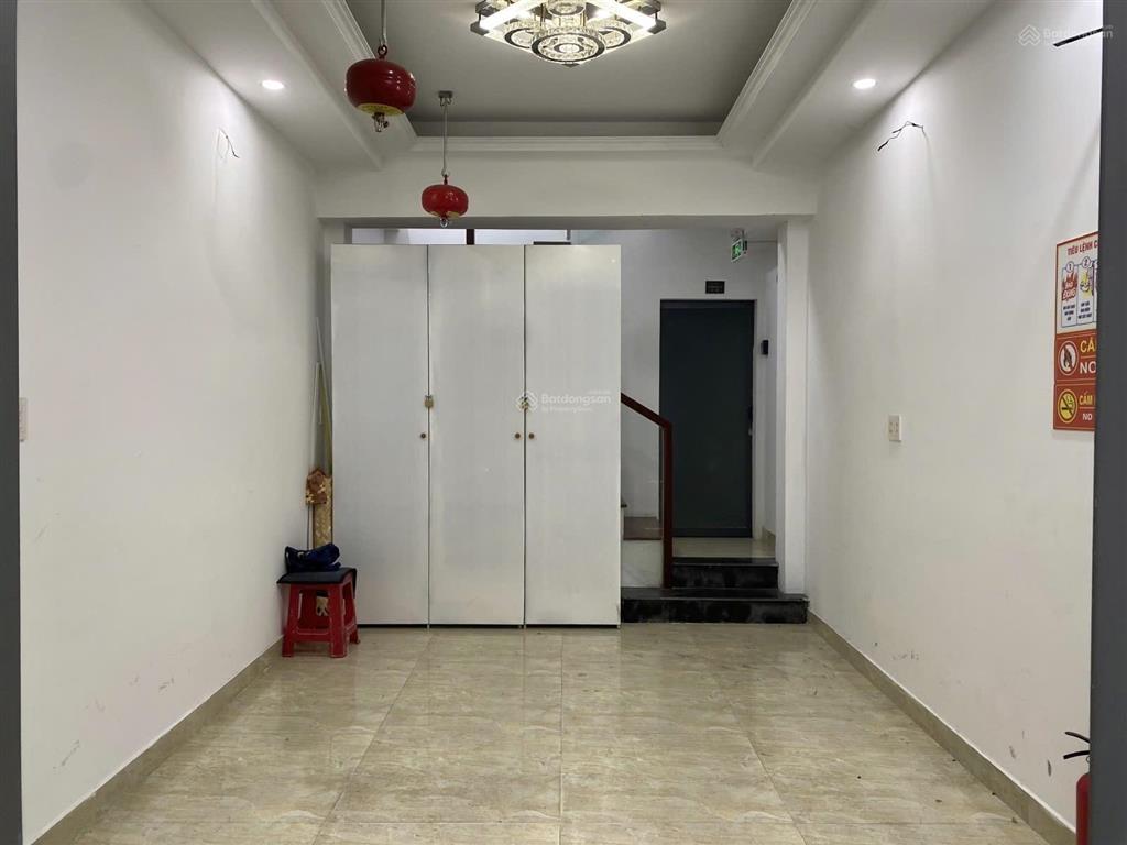 Bán nhà đoàn thị điểm 5pn khép kín, thu 40tr/th, xe hơi vào nhà