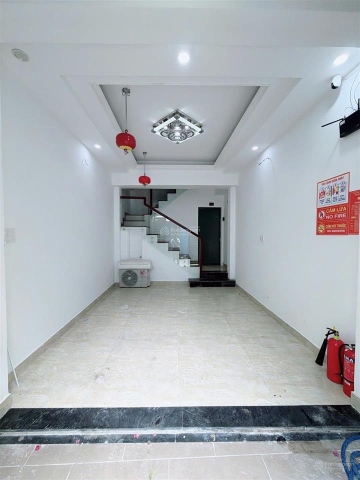 Bán nhà đoàn thị điểm 5pn khép kín, thu 40tr/th, xe hơi vào nhà