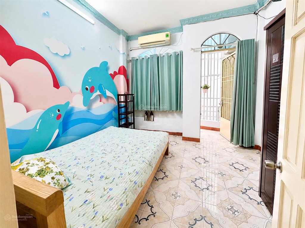 Bán nhà nguyễn đình chiểu phú nhuận 35m2 nở hậu hẻm thông