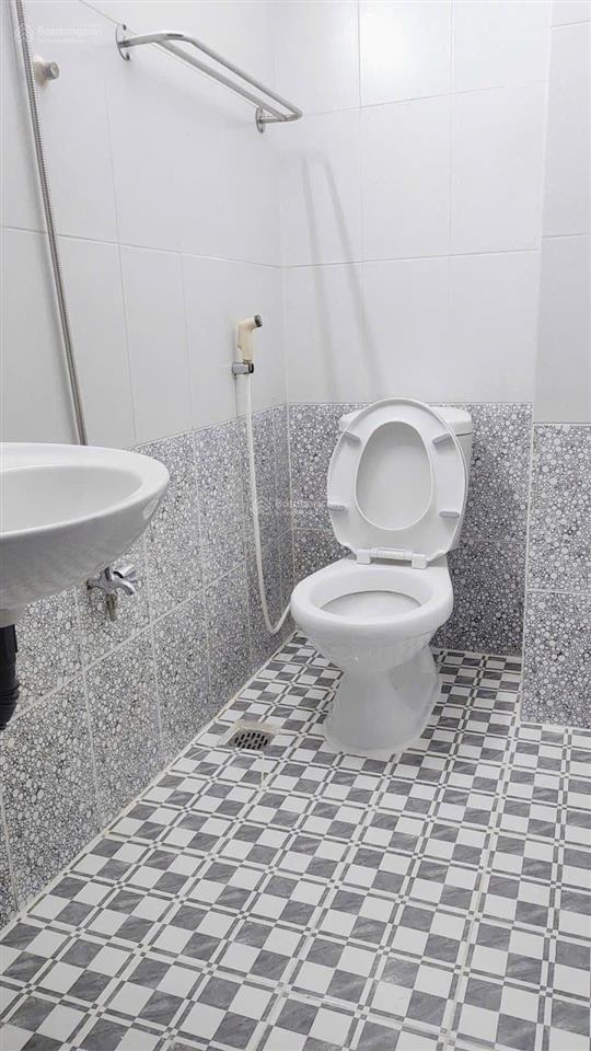 Bán nhà 5 tầng đường ngô quyền, p 5, quận 10