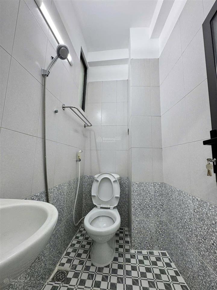 Bán nhà 5 tầng đường ngô quyền, p 5, quận 10