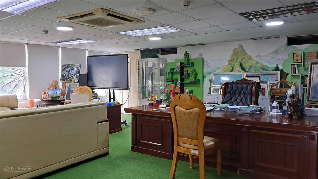 Cho thuê văn phòng quận 4, building dt 125m2  150m  275m2 giá giảm tốt, gần quận 1