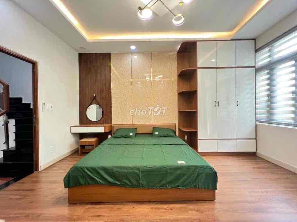 Cho thuê nhà mặt tiền hẻm 8m