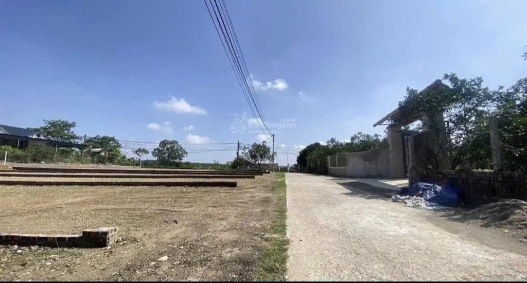 Bán lô đất ba trại, ba vì, 298,7m², mặt tiền 8m, nở hậu, giá tốt, sẵn sổ, giao dịch ngay