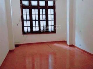 Cho thuê nhà ngõ 23 đỗ quang 70m x5t ô tỗ cửa