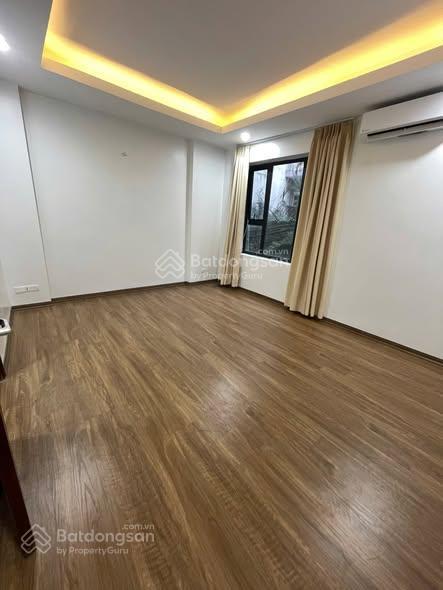 B.a.n nhà ngõ 124 hoàng ngân 60m x 5t ô tô đỗ cửa