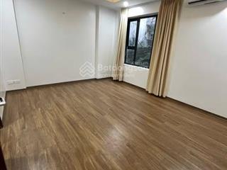 B.a.n nhà ngõ 124 hoàng ngân 60m x 5t ô tô đỗ cửa
