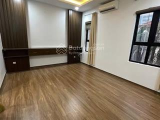 Cho thuê nhà ngõ 100 hoàng quốc việt 46m x5t ô tô đỗ cửa