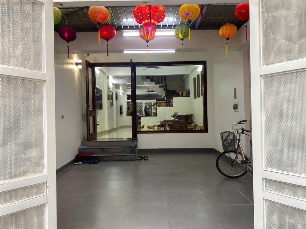 Cho thuê nhà ngõ 168 hào nam 55m x5t ô tô đỗ cửa