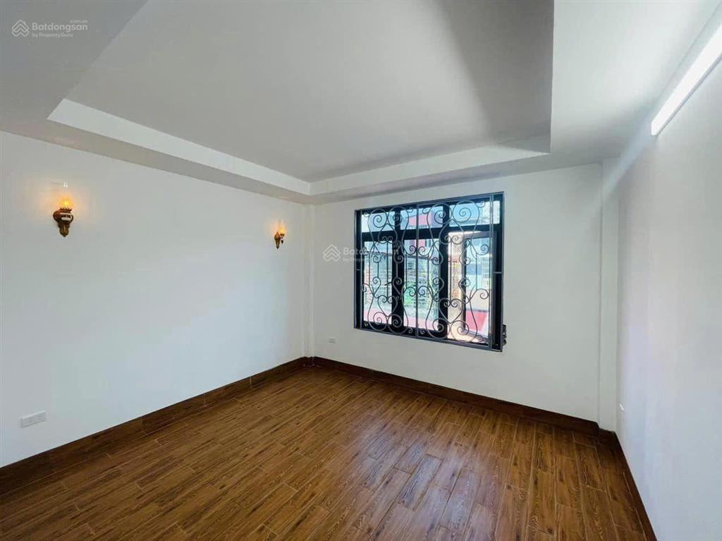 Cho thuê nhà trần kim xuyến 80m x5t thang máy