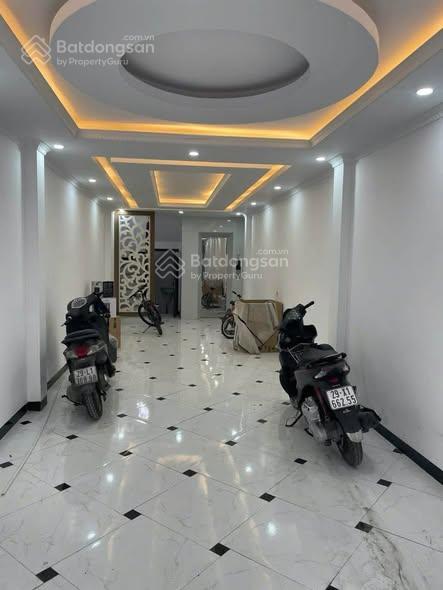 Cho thuê nhà trần duy hưng 60m x7t thang máy