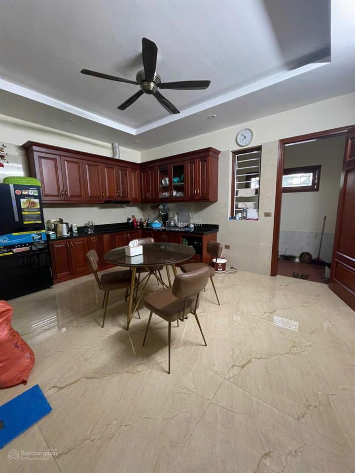 Cho thuê nhà liền kề ngõ 183 hoàng văn thái 95m x4t ô tô đỗ cửa