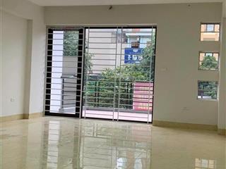 Cho thuê nhà ngõ 157 pháo đài láng 100m x5t ô tô đỗ cửa