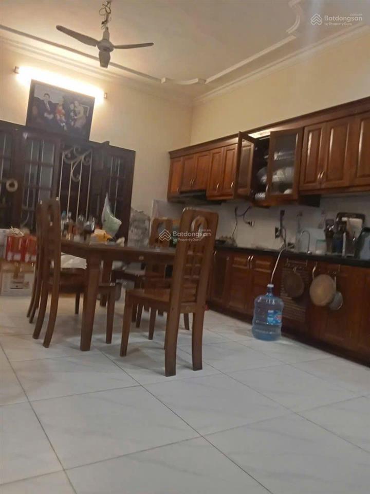 Cho thuê nhà đình thôn 63m x 5t ô tô đỗ cửa