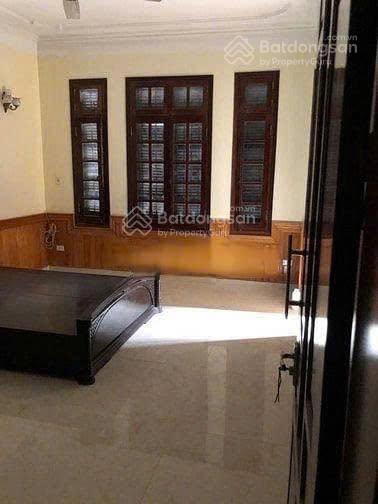 Cho thuê nhà ngõ 24 phan văn trường 55m x5t ô tô đỗ cửa