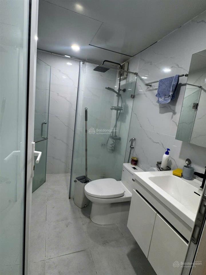 Cho thuê nhà ngõ 25 nguyễn ngọc vũ 45m x4t giá 12tr/th