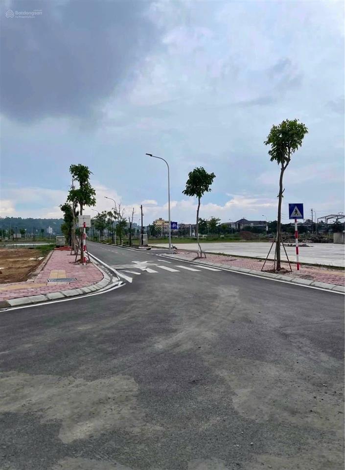 Cc cần bán 90m2 đất tái định cư mặt đường quốc lộ 6 mới. mt 5m, phường chương mỹ, hn  0968 868 ***