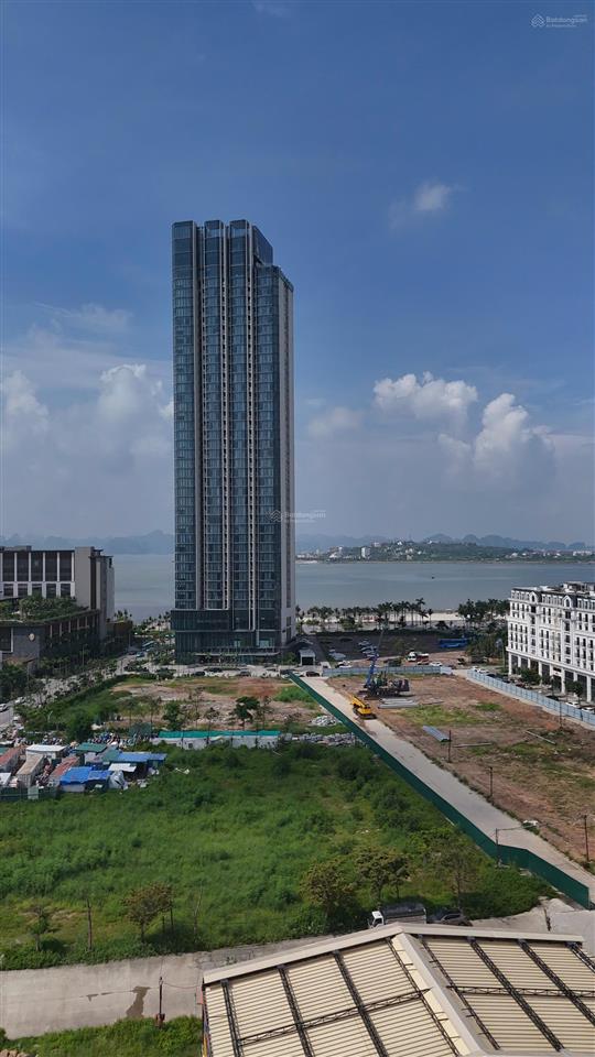 Chính chủ cần bán đất lớn tại trung tâm quảng ninh. thuận tiện xây khác sạn.  0985 280 ***