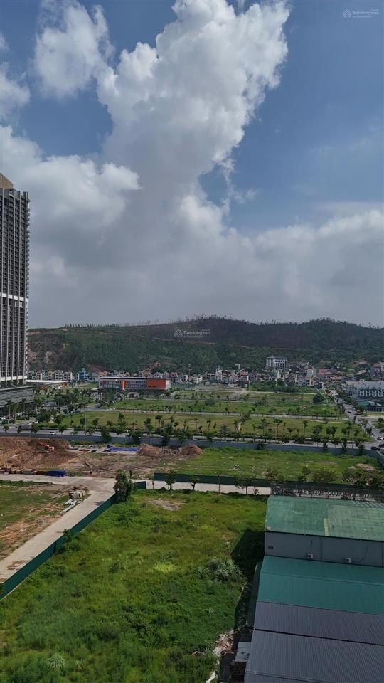 Chính chủ cần bán đất lớn tại trung tâm quảng ninh. thuận tiện xây khác sạn.  0985 280 ***