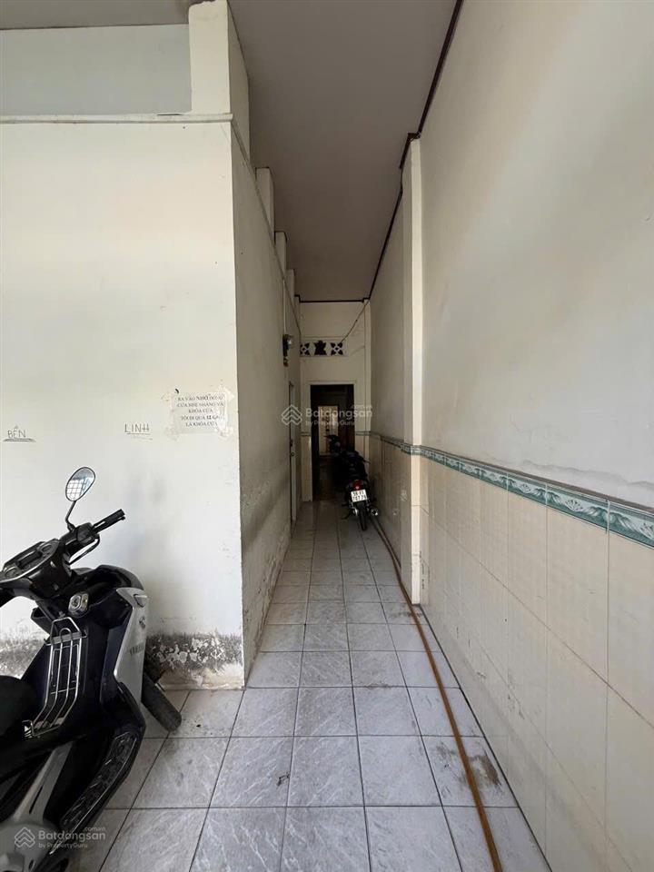 Bán nhà hẻm 5m cách mạng  p. tân thành cũ tân phú 4.3x23m. 1 lầu có 8 phòng trọ