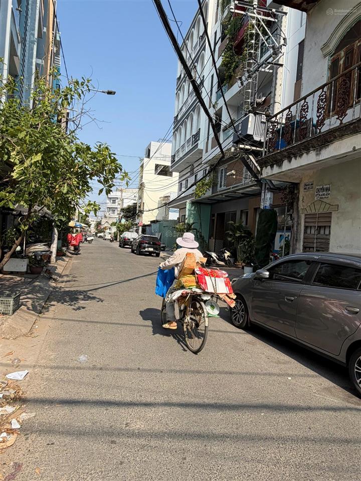 Chính chủ gửi bán nhà hẻm 23 nguyễn hữu tiến. dt 4x12m. nở hậu 4,4m. nhà trệt 1 lầu đúc