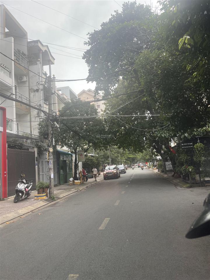 Bán 2mt trước sau tân hương  lê sát, giá 9,5 tỷ, dt 4x14m vuông vức hết lộ giới