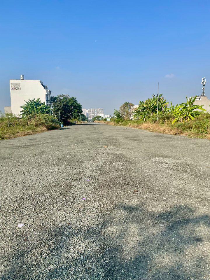 HỦ CẦN TIỀN BÁN GẤP NỀN 100M2 TRỤC THÔNG D5 - KDC SỞ VĂN HÓA THÔNG TIN Q9 - GIÁ CHỈ 72 TR/M2