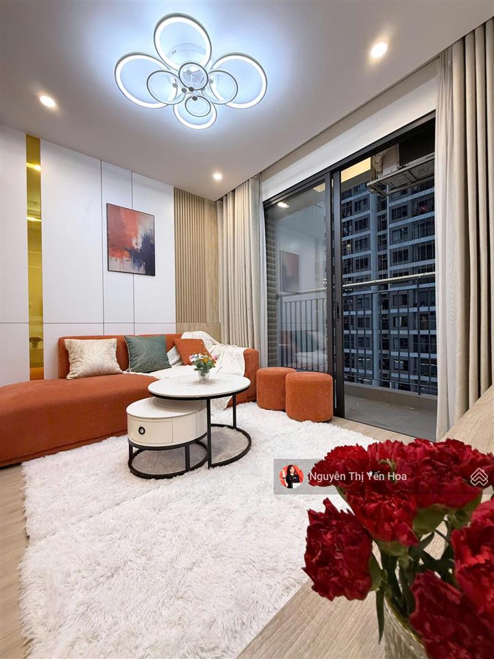 Bán gấp căn hộ 3 phòng ngủ full nội thất như ảnh sẵn sổ tầng trung view thoáng 0986 784 ***