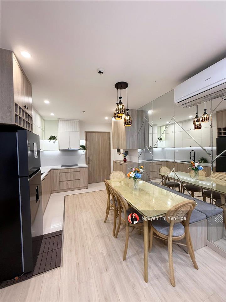 Bán gấp căn hộ 3 phòng ngủ full nội thất như ảnh sẵn sổ  tầng trung view thoáng,  0986 784 ***