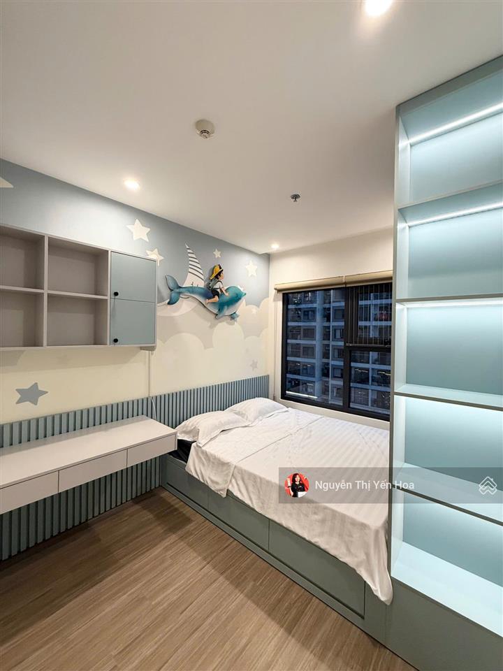 Bán gấp căn hộ 3 phòng ngủ full nội thất như ảnh sẵn sổ  tầng trung view thoáng,  0986 784 ***