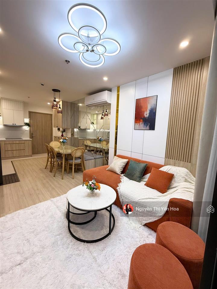 Bán gấp căn hộ 3 phòng ngủ full nội thất như ảnh sẵn sổ  tầng trung view thoáng,  0986 784 ***