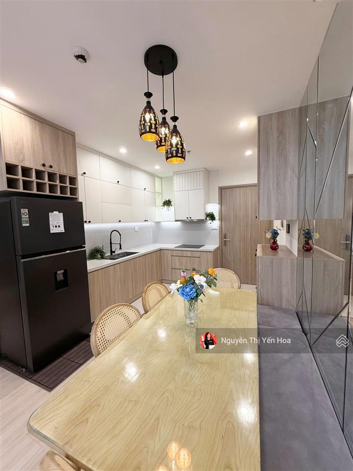 Bán gấp căn hộ 3 phòng ngủ full nội thất như ảnh sẵn sổ  tầng trung view thoáng,  0986 784 ***