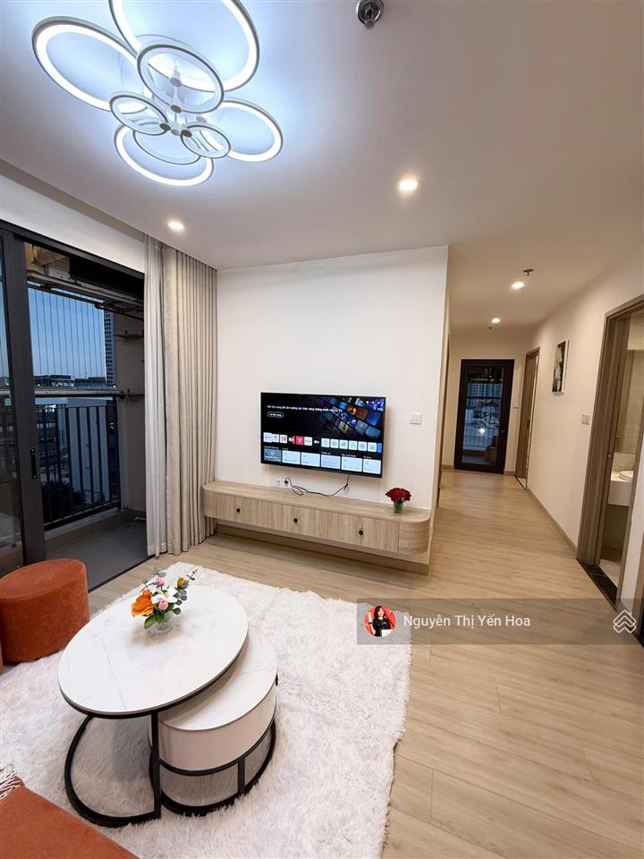 Bán gấp căn hộ 3 phòng ngủ full nội thất như ảnh sẵn sổ  tầng trung view thoáng,  0986 784 ***
