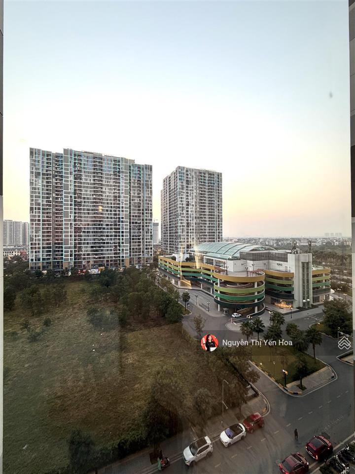 Độc quyền bán căn 1pn+ toà p1 view bể bơi và công viên gia lâm, cam kết ảnh thực, nhà mới, full nt
