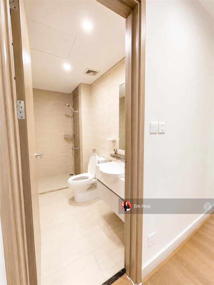Giá tốt bán nhanh căn 2n 2w 64.5m2 full đồ sẵn sổ 3,65 tỷ,  0986 784 ***