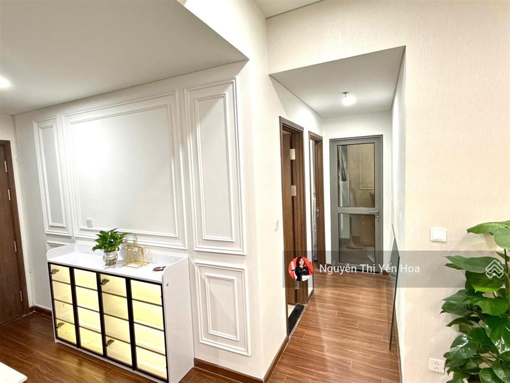 Chuyển nhà về quê nên em bán căn hộ 2n + tòa m2 masteri, giá tốt, sẵn sổ, ở ngay.  0986 784 ***