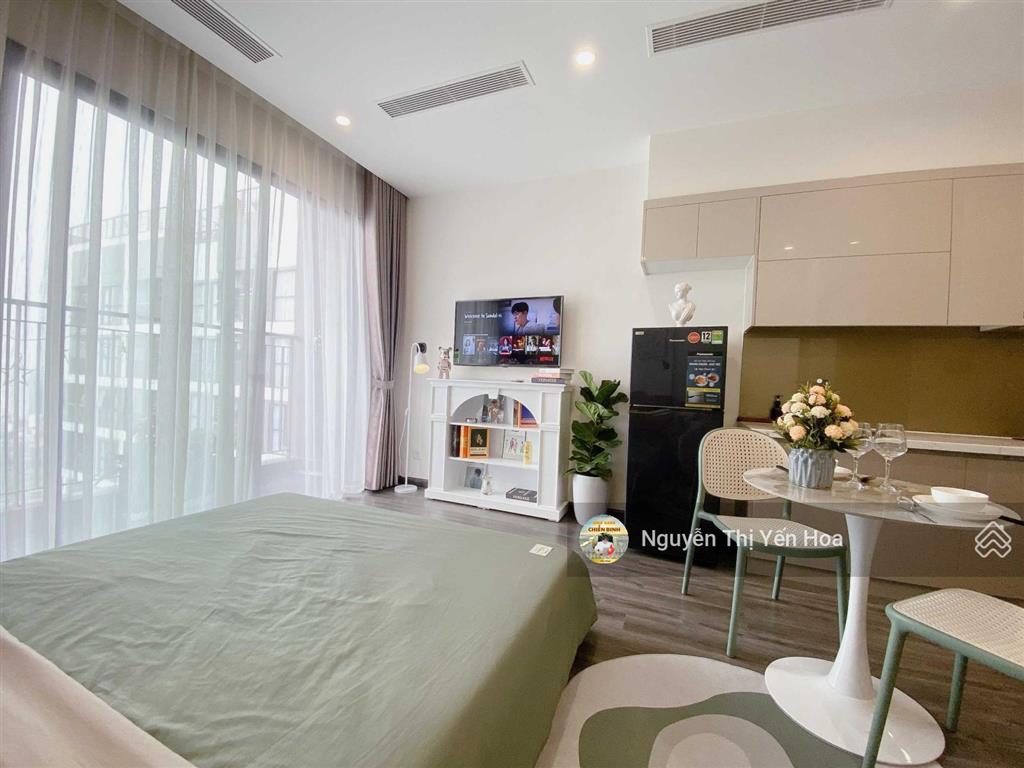 Chính chủ bán gấp căn 2n 2vs góc toà r1.03 (zenpark), tầng 18, diện tích 70,3m2 giá hời tt