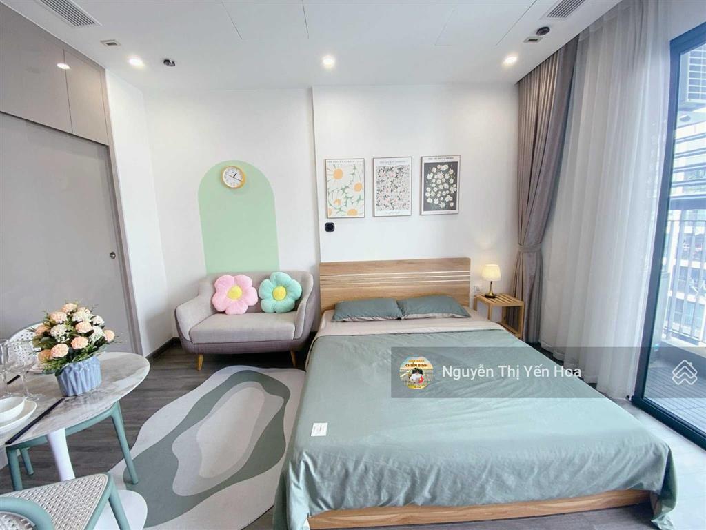 Chính chủ bán gấp căn 2n 2vs góc toà r1.03 (zenpark), tầng 18, diện tích 70,3m2 giá hời tt