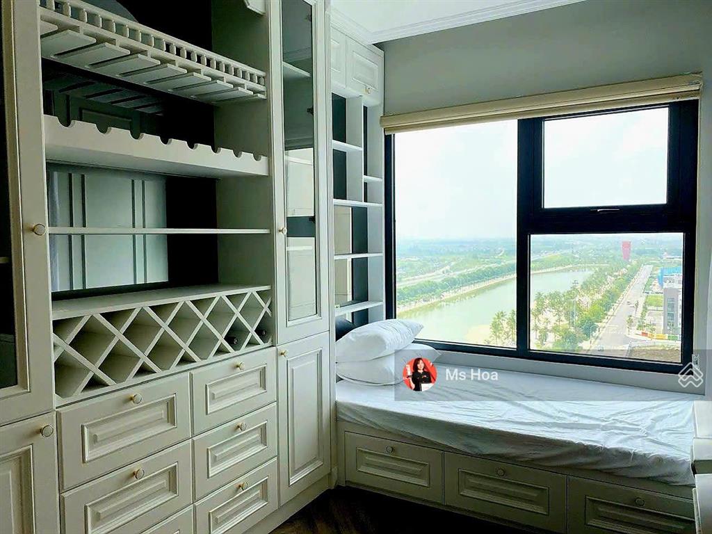 Chuyển về times city cho thuê căn góc 2pn + 1, 2wc luxury, view sông san hô siêu đẹp