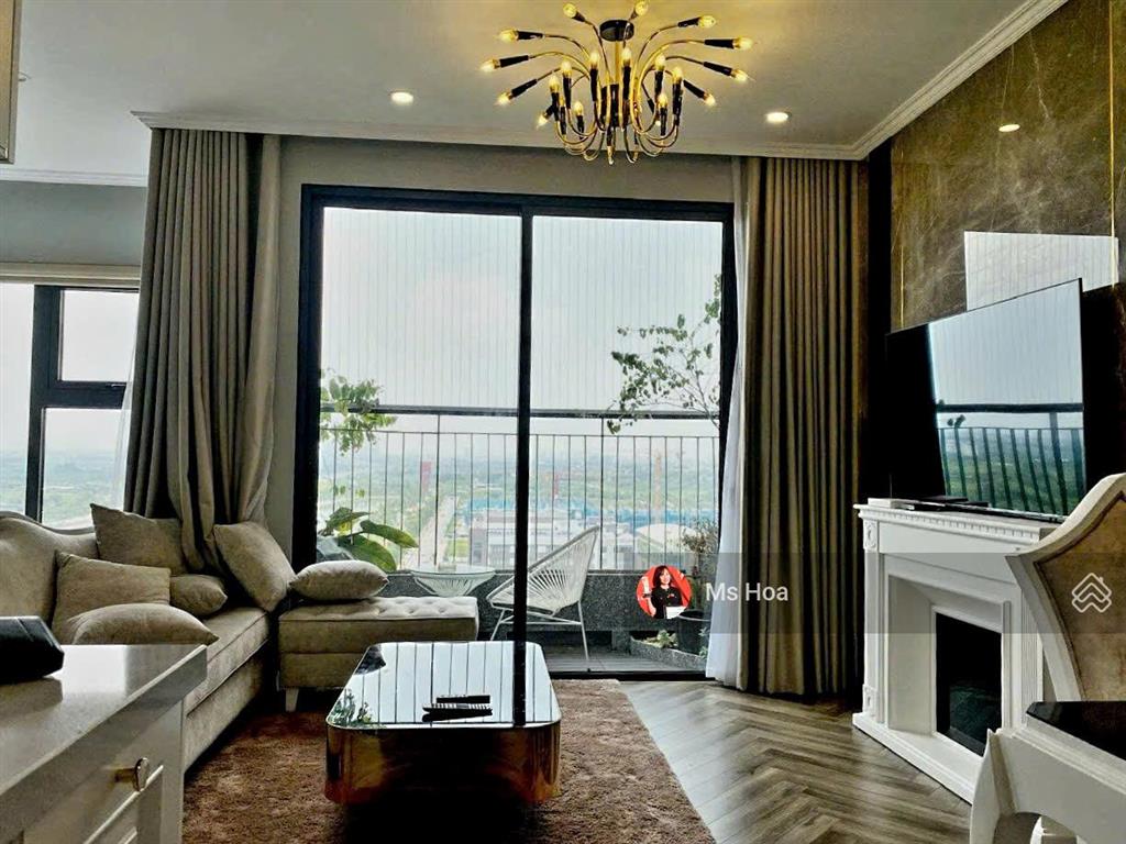 Chuyển về times city cho thuê căn góc 2pn + 1, 2wc luxury, view sông san hô siêu đẹp