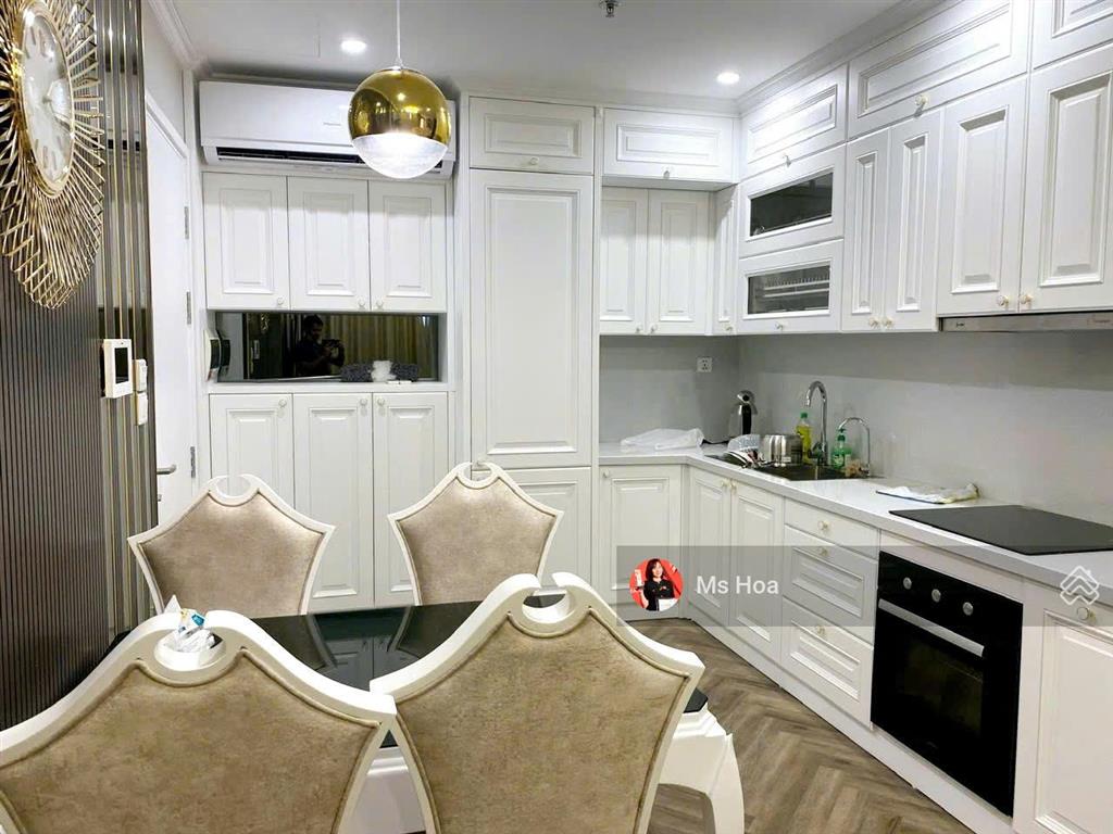 Chuyển về times city cho thuê căn góc 2pn + 1, 2wc luxury, view sông san hô siêu đẹp