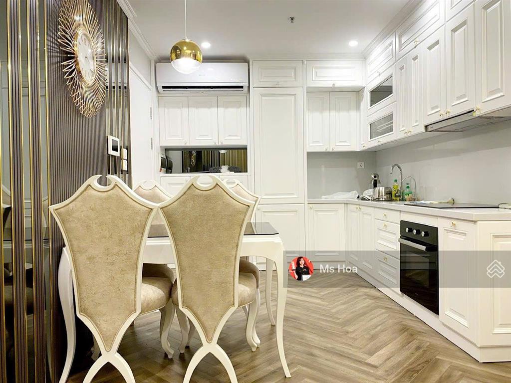 Chuyển về times city cho thuê căn góc 2pn + 1, 2wc luxury, view sông san hô siêu đẹp