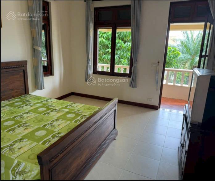 Bán biệt thự mũi né domain dt 550m2 1 trệt 1 lầu gồm 4pn, đầy đủ tiện ích, có hồ bơi, giá 14 tỷ