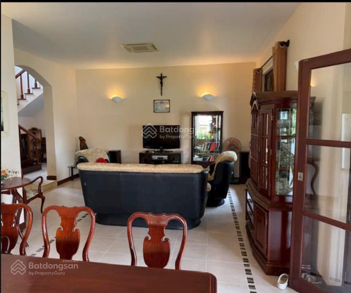 Bán biệt thự mũi né domain dt 550m2 1 trệt 1 lầu gồm 4pn, đầy đủ tiện ích, có hồ bơi, giá 14 tỷ